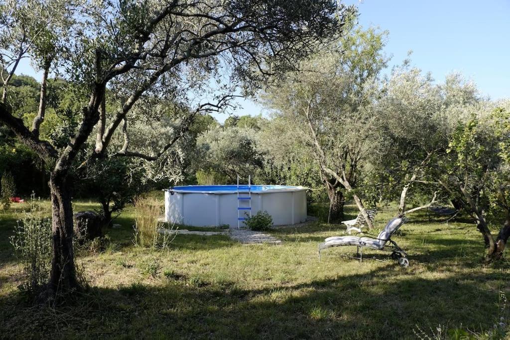 La Bergerie à Cratoule, Domaine Les Musarts Issirac Exterior foto